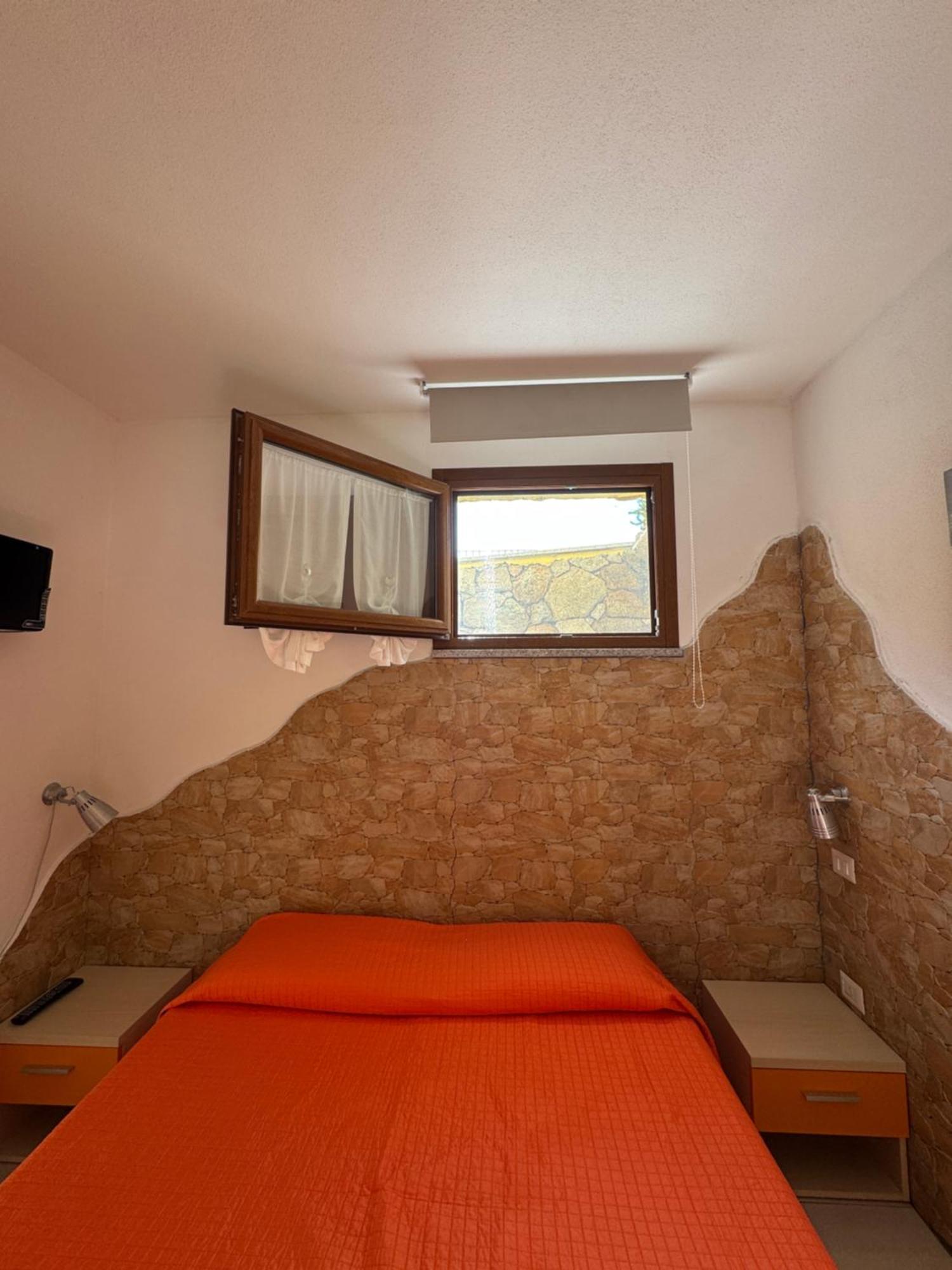 Sa Mamma E Sole B&B Cala Gonone Δωμάτιο φωτογραφία